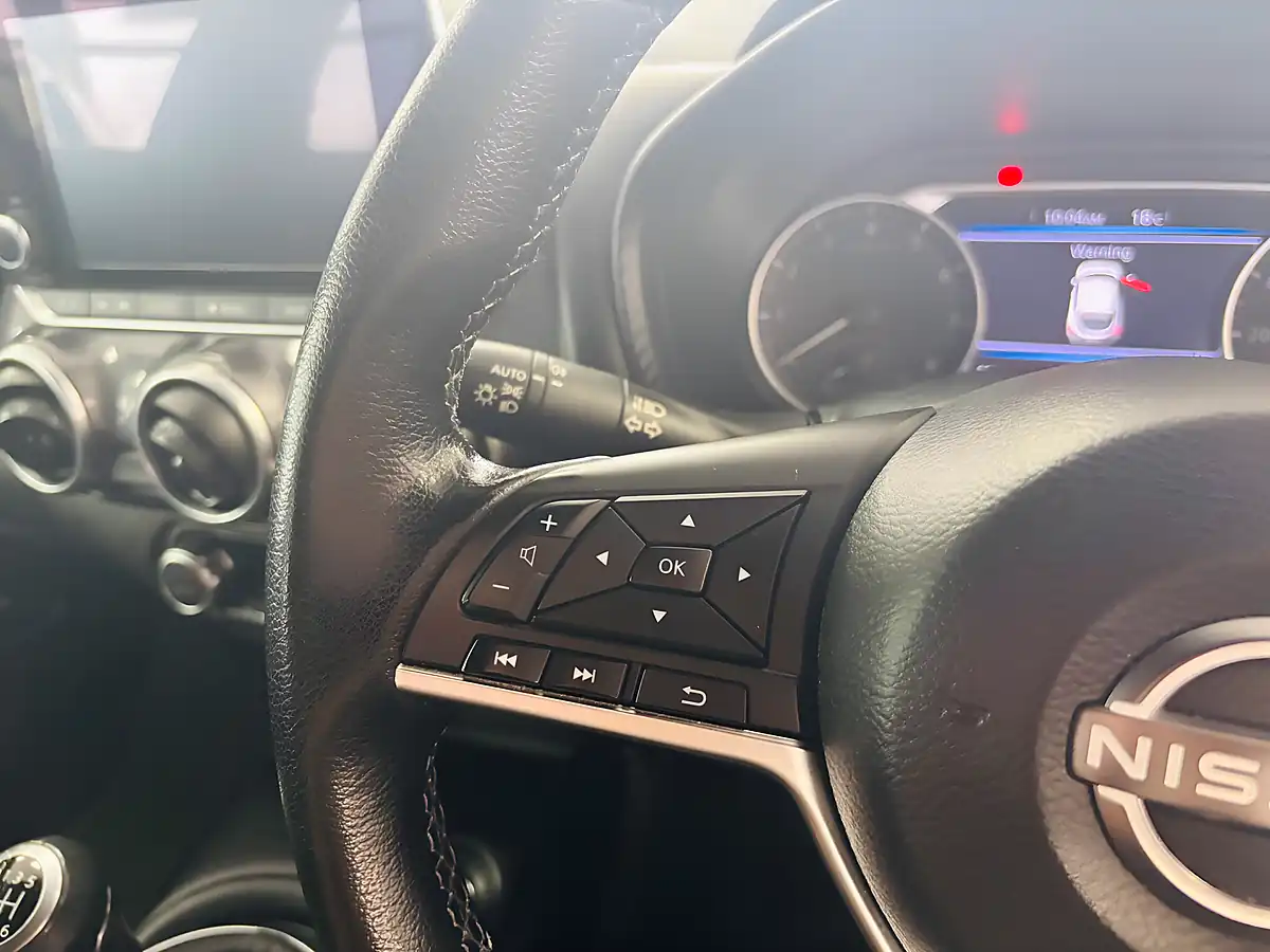 Used 2023 Nissan Juke N-Connecta Grey - Interior and Exterior details 18
