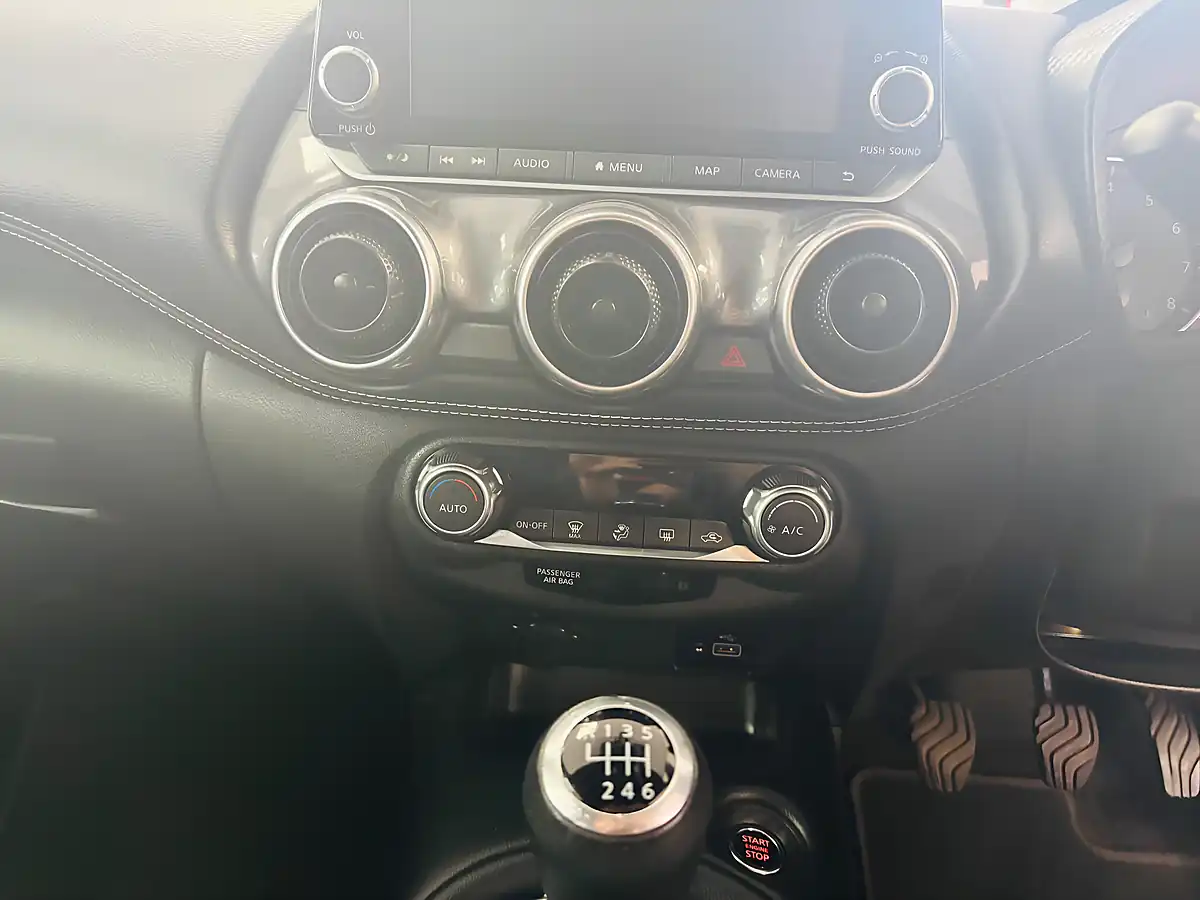 Used 2023 Nissan Juke N-Connecta Grey - Interior and Exterior details 19