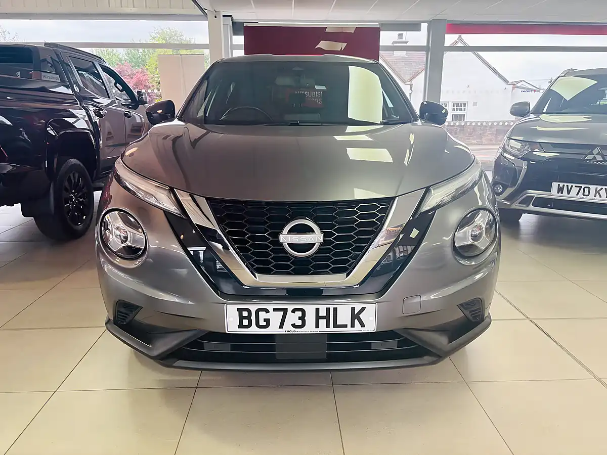Used 2023 Nissan Juke N-Connecta Grey - Interior and Exterior details 3