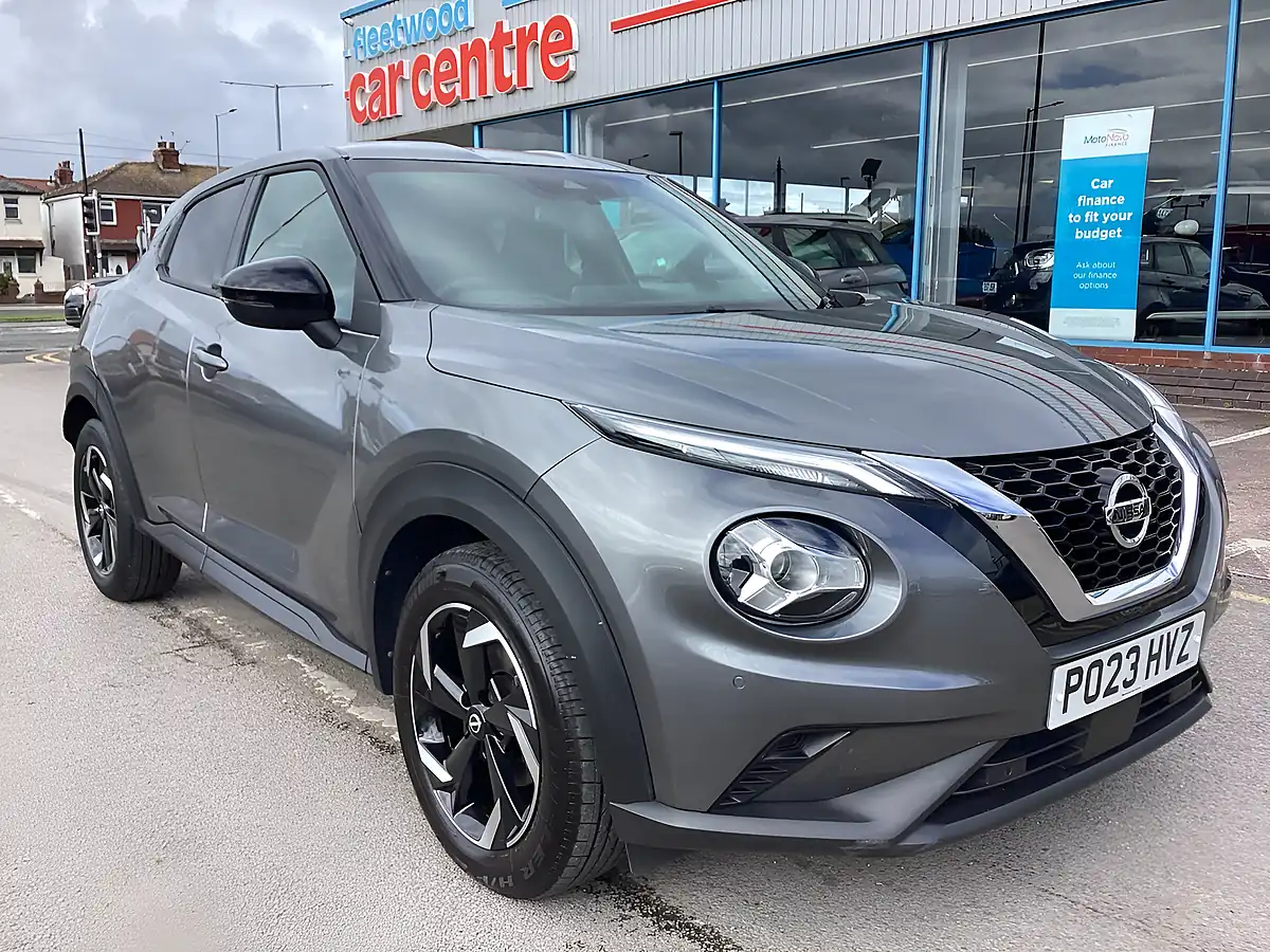Used 2023 Nissan Juke N-Connecta Grey - Front View