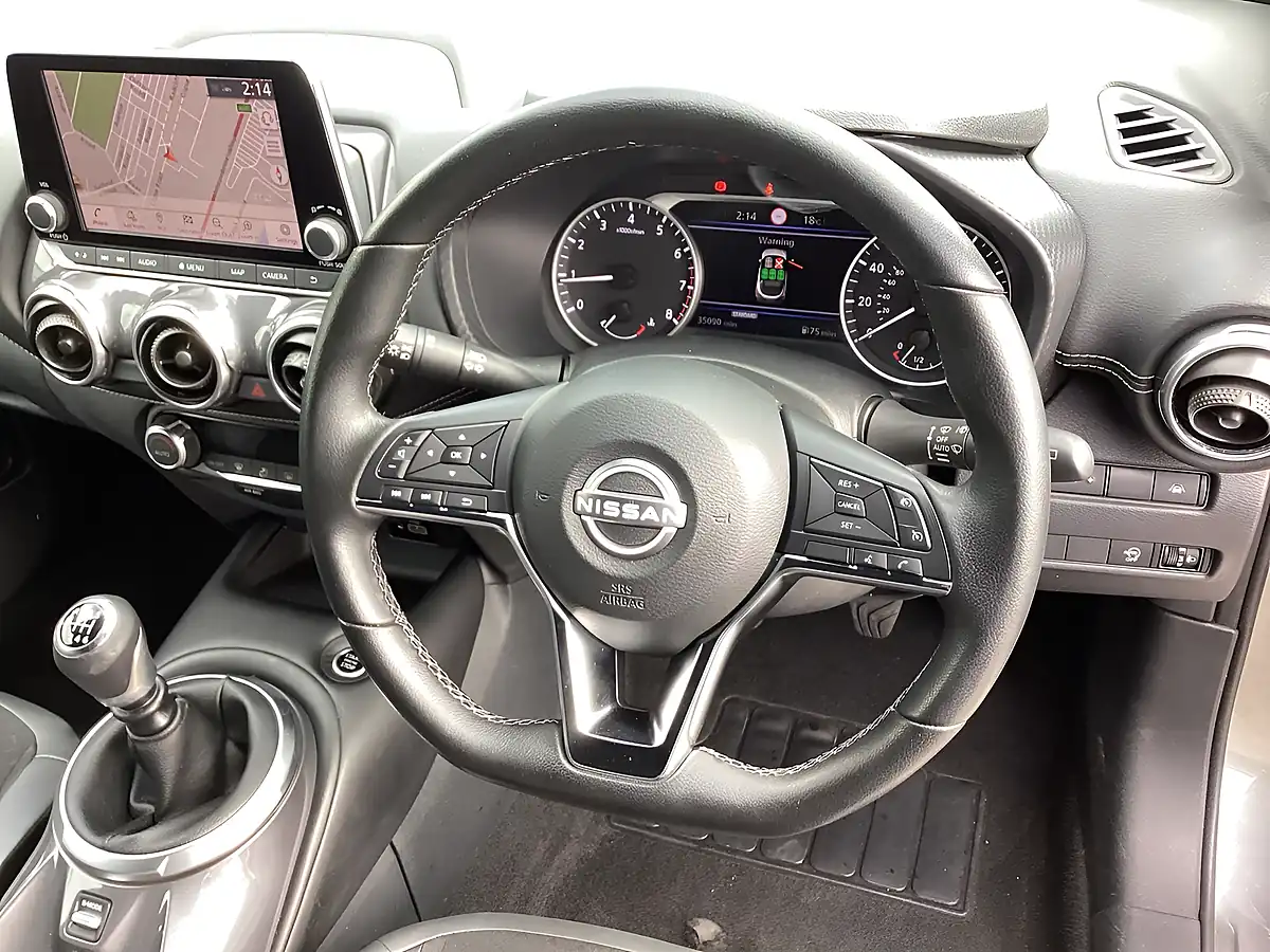 Used 2023 Nissan Juke N-Connecta Grey - Interior and Exterior details 10