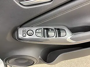 Used 2023 Nissan Juke N-Connecta Grey - Interior and Exterior details 13