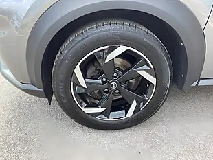 Used 2023 Nissan Juke N-Connecta Grey - Interior and Exterior details 15