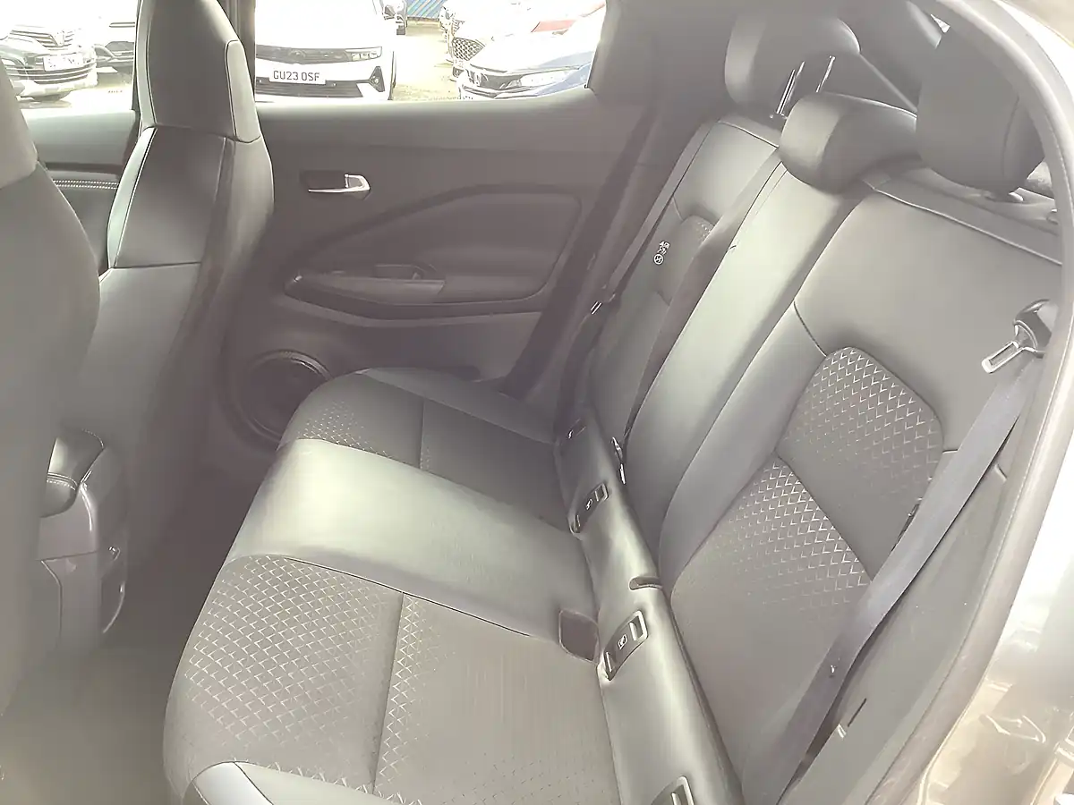 Used 2023 Nissan Juke N-Connecta Grey - Interior and Exterior details 16