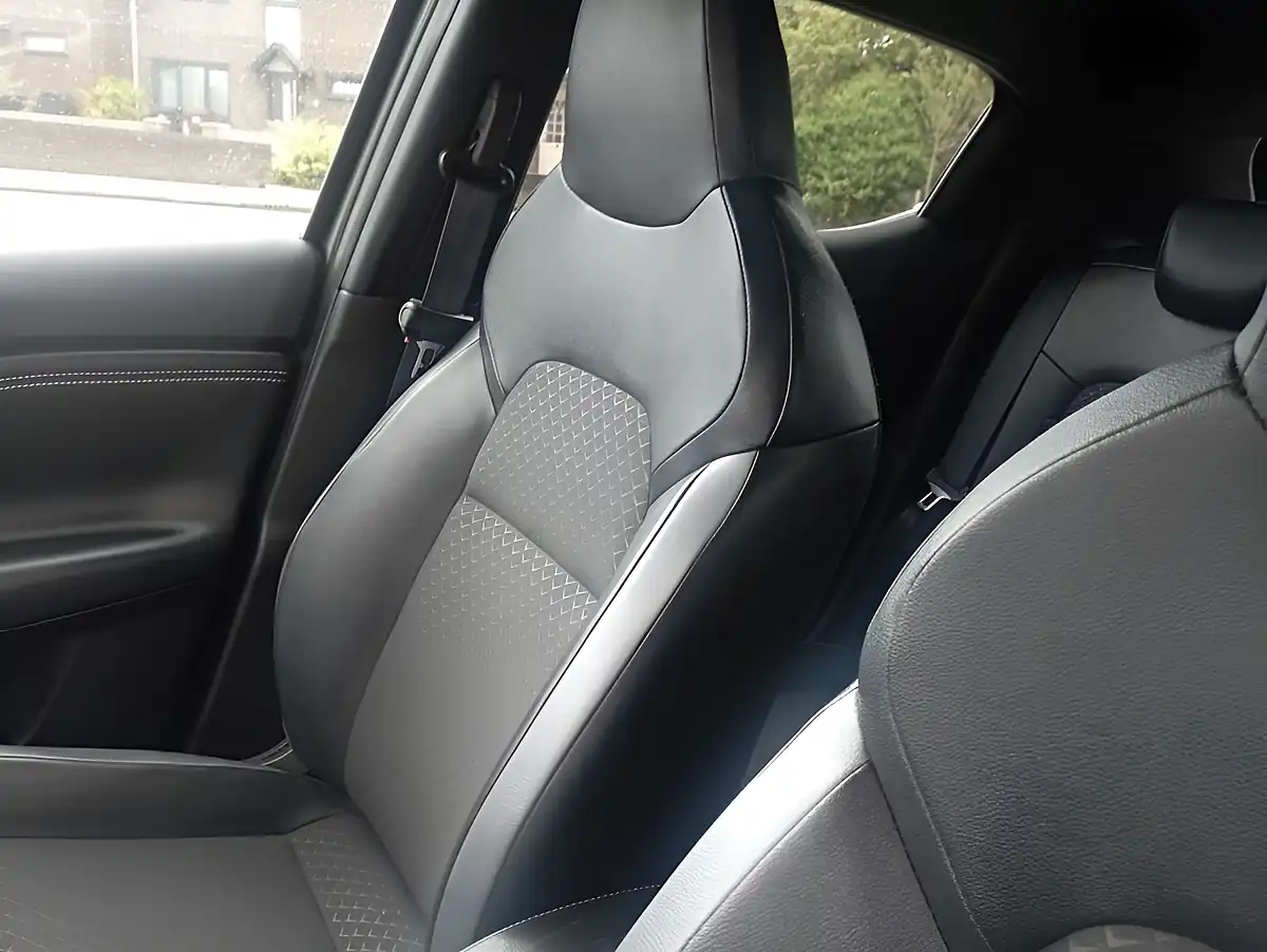 Used 2023 Nissan Juke N-Connecta Grey - Interior and Exterior details 13