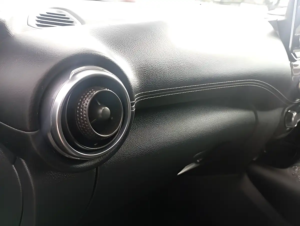 Used 2023 Nissan Juke N-Connecta Grey - Interior and Exterior details 14