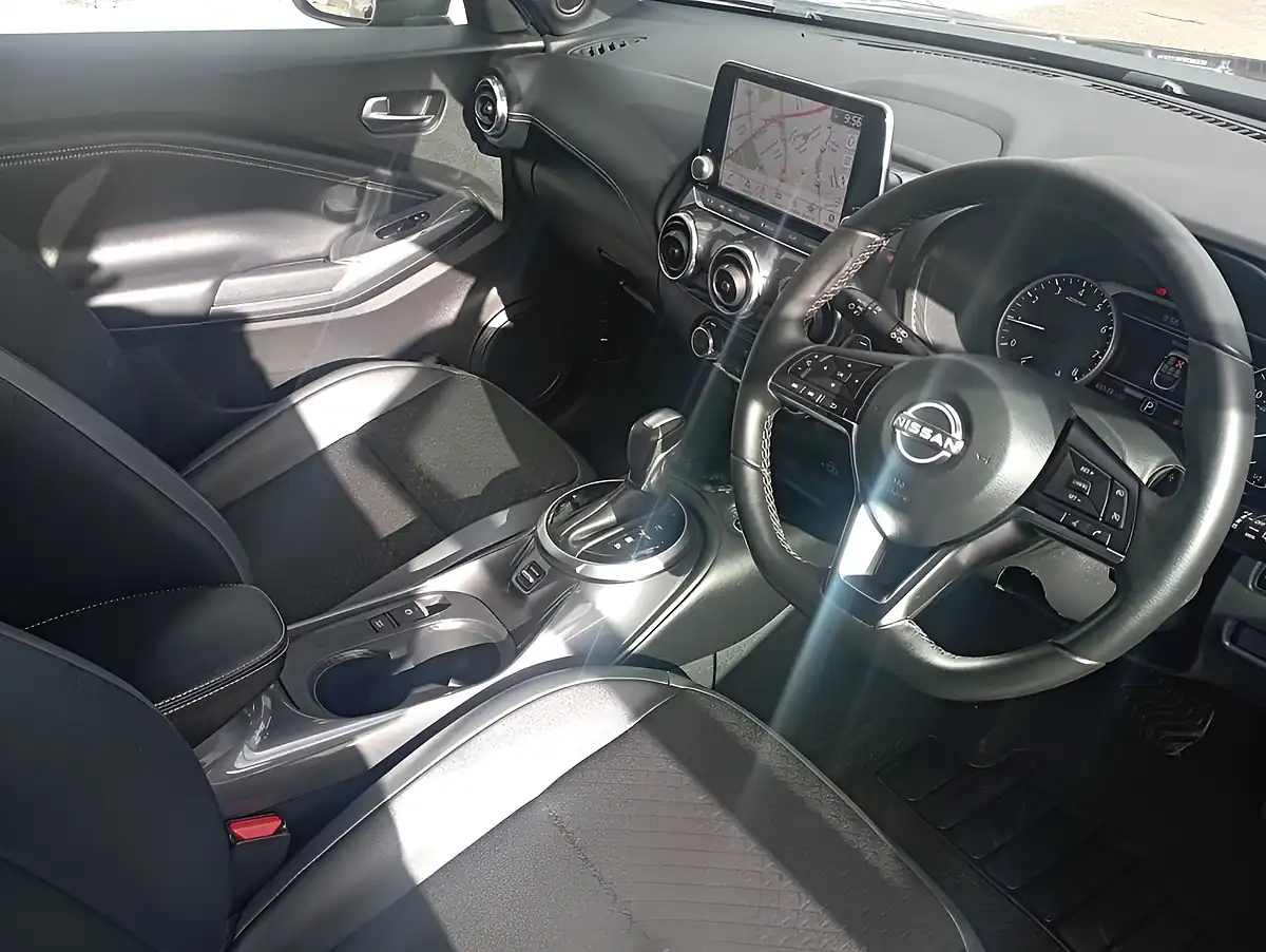 Used 2023 Nissan Juke N-Connecta Grey - Interior and Exterior details 7