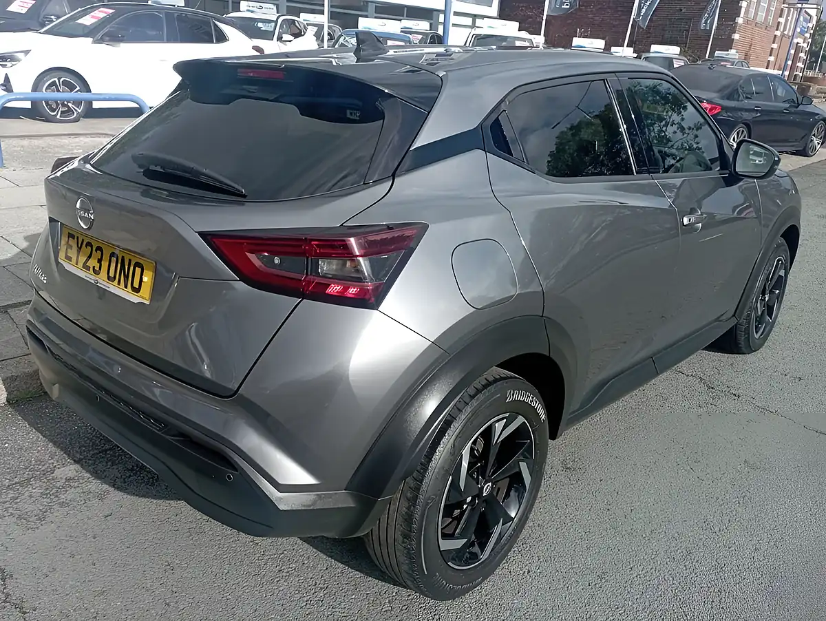 Used 2023 Nissan Juke N-Connecta Grey - Interior and Exterior details 8