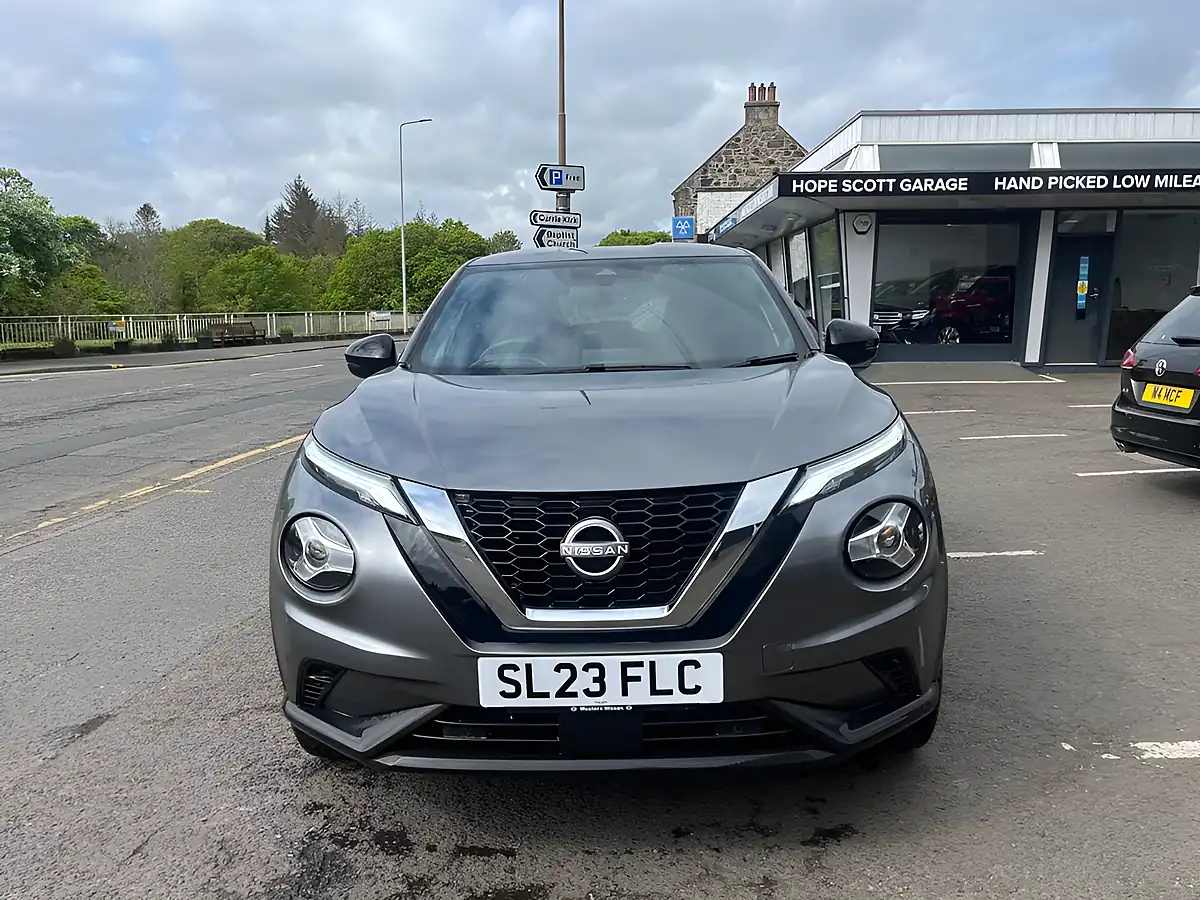 Used 2023 Nissan Juke N-Connecta Grey - Interior and Exterior details 4