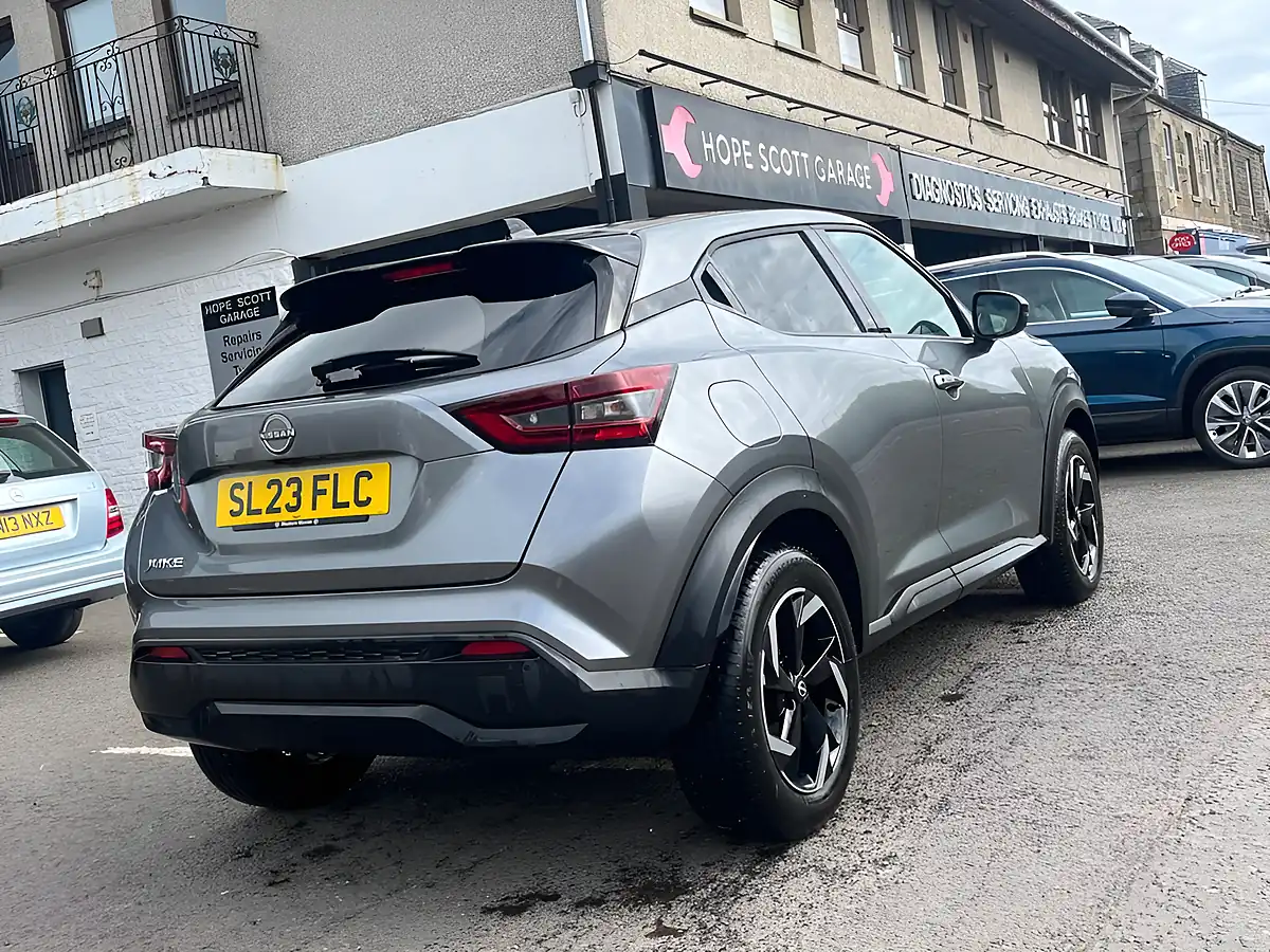 Used 2023 Nissan Juke N-Connecta Grey - Interior and Exterior details 6