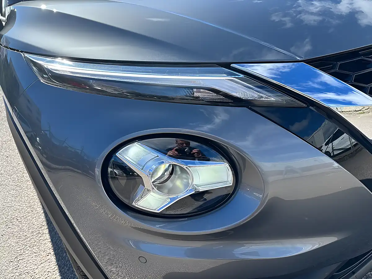 Used 2023 Nissan Juke N-Connecta Grey - Interior and Exterior details 16