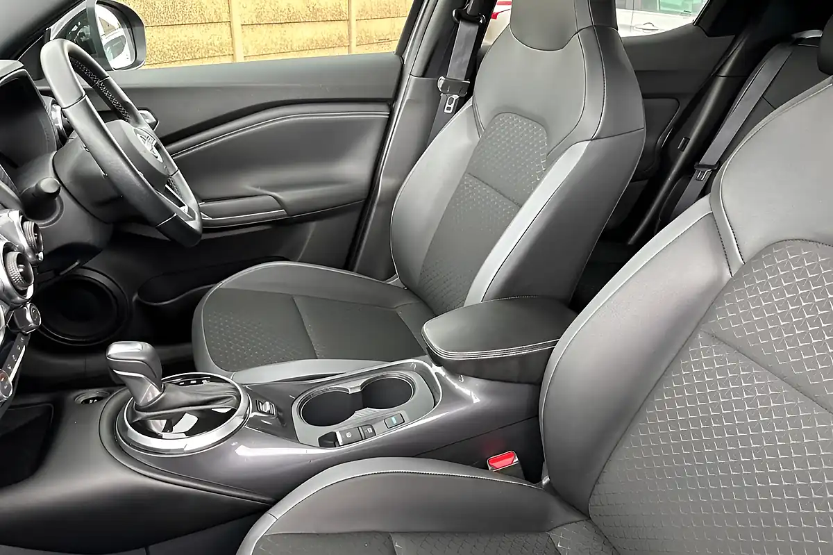 Used 2023 Nissan Juke N-Connecta Gun Metal - Interior and Exterior details 16