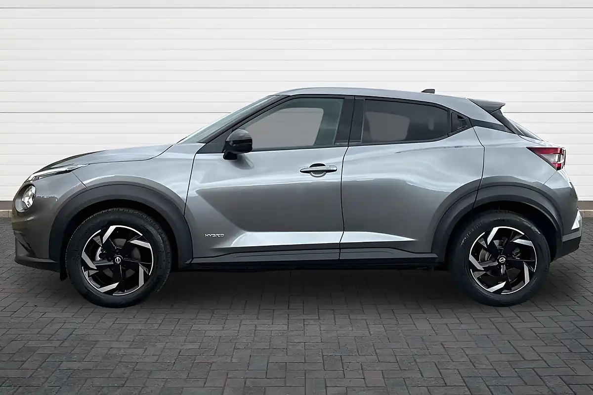 Used 2023 Nissan Juke N-Connecta Gun Metal - Interior and Exterior details 6