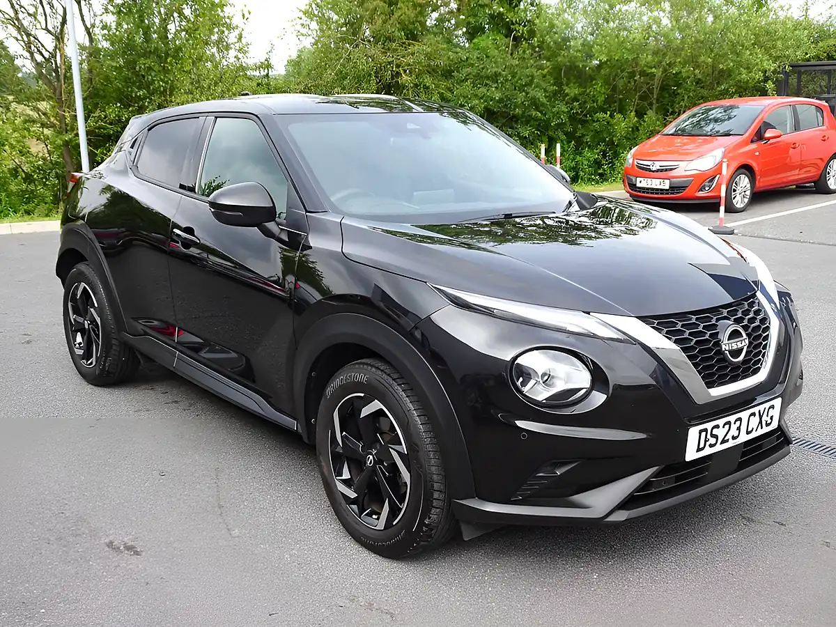 Used 2023 Nissan Juke N-Connecta Pearl Black - Front View