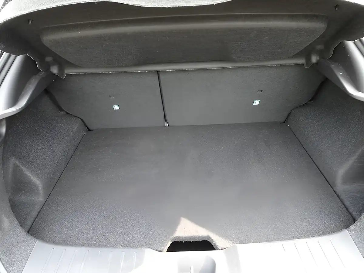 Used 2023 Nissan Juke N-Connecta Pearl Black - Interior and Exterior details 15