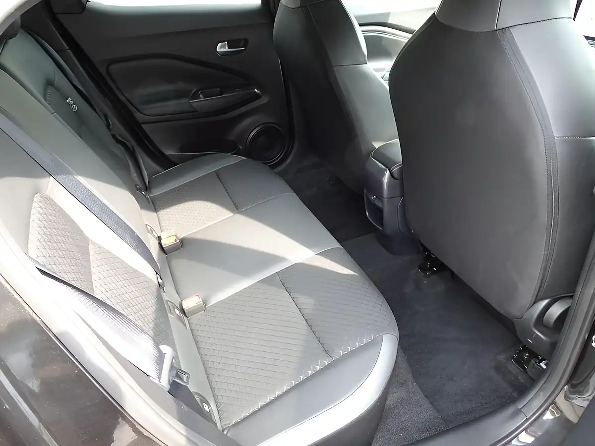 Used 2023 Nissan Juke N-Connecta Pearl Black - Interior and Exterior details 16