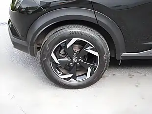 Used 2023 Nissan Juke N-Connecta Pearl Black - Interior and Exterior details 19