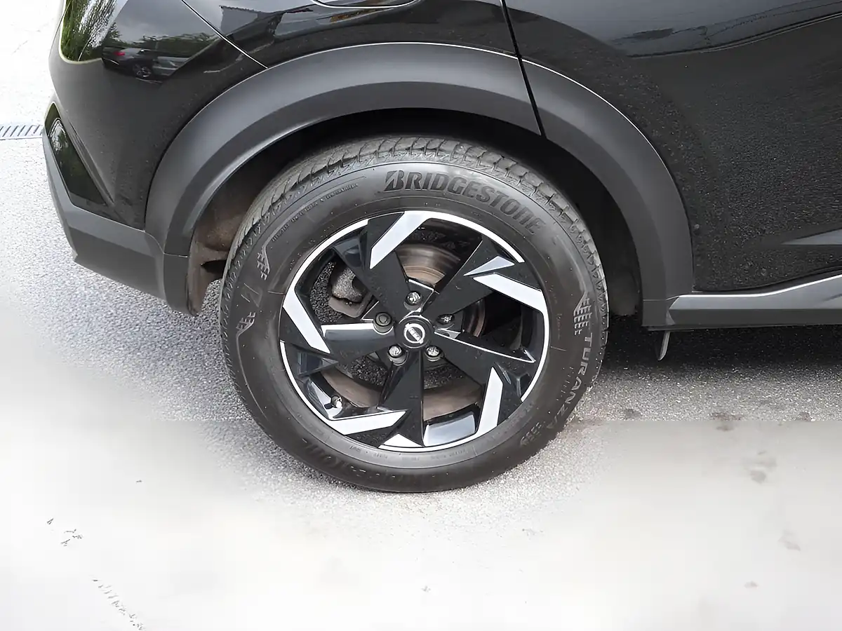 Used 2023 Nissan Juke N-Connecta Pearl Black - Interior and Exterior details 19