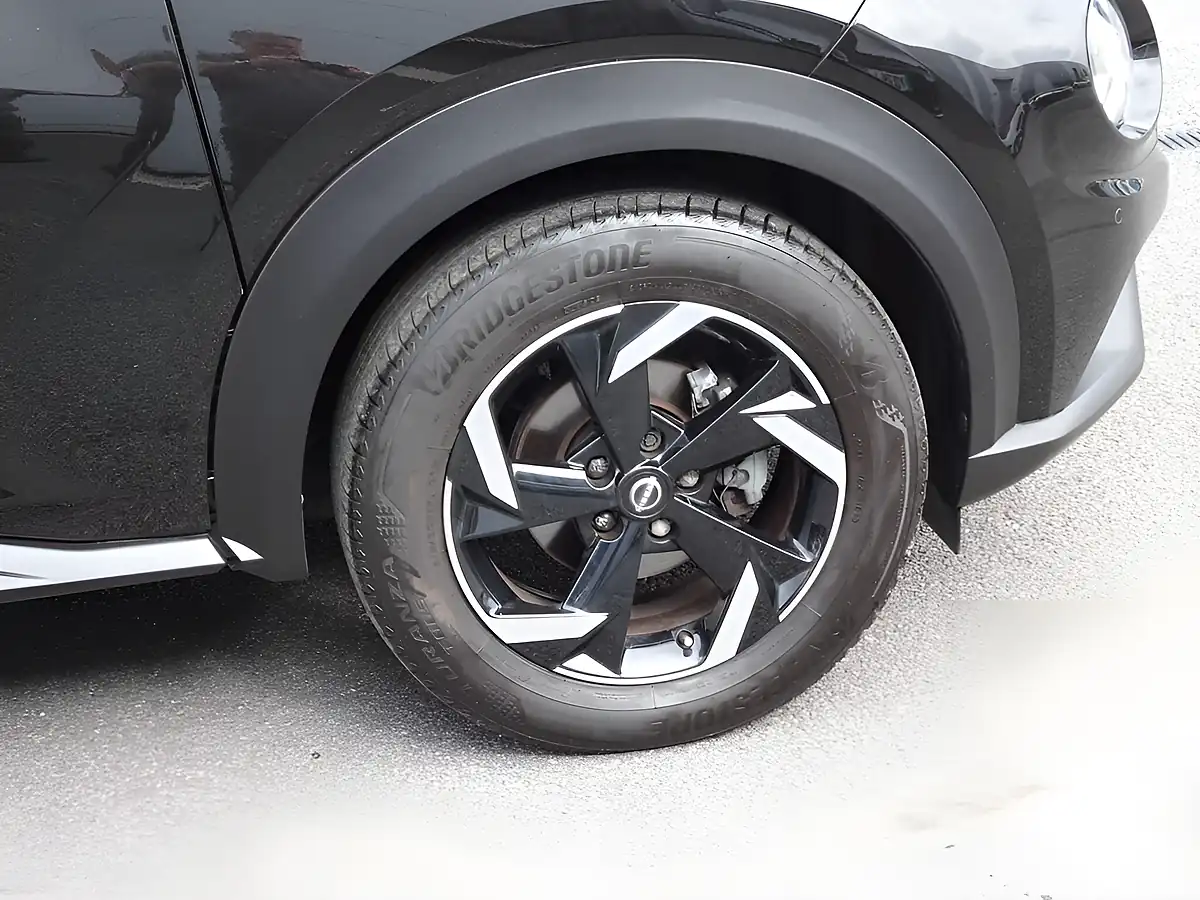 Used 2023 Nissan Juke N-Connecta Pearl Black - Interior and Exterior details 20