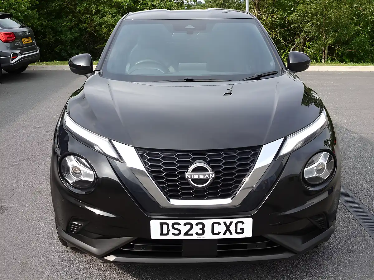 Used 2023 Nissan Juke N-Connecta Pearl Black - Interior and Exterior details 4