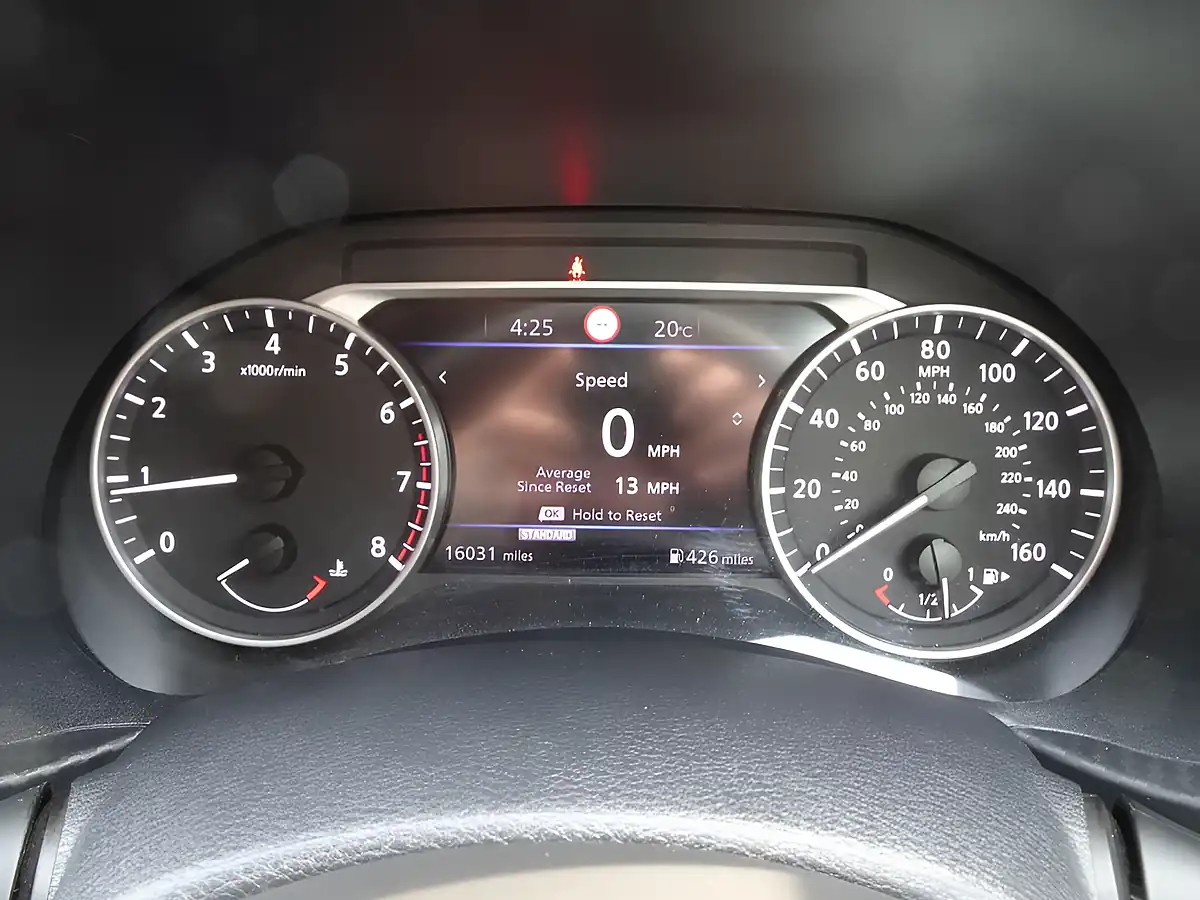 Used 2023 Nissan Juke N-Connecta Pearl Black - Interior and Exterior details 6