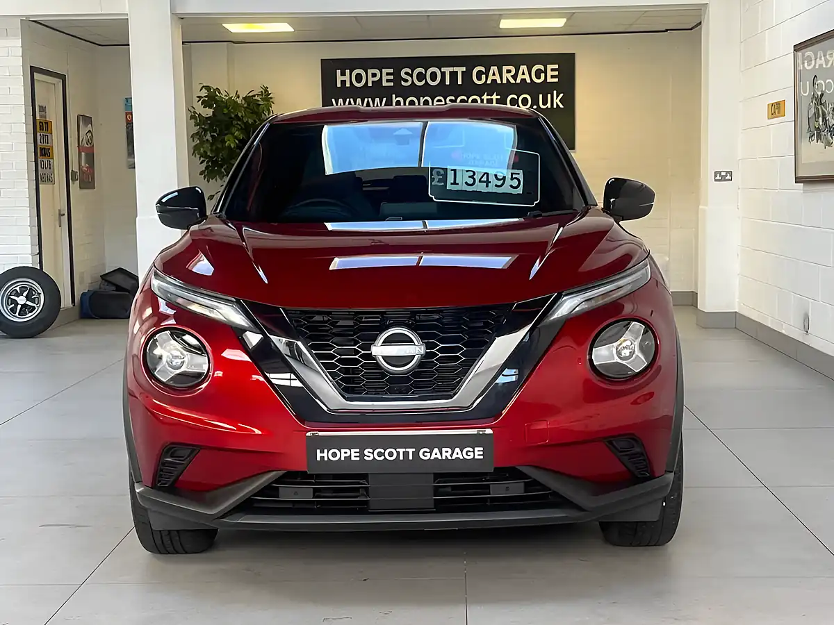 Used 2023 Nissan Juke N-Connecta Red - Interior and Exterior details 10