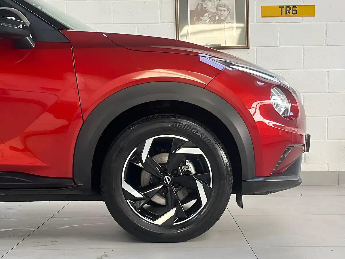Used 2023 Nissan Juke N-Connecta Red - Interior and Exterior details 16