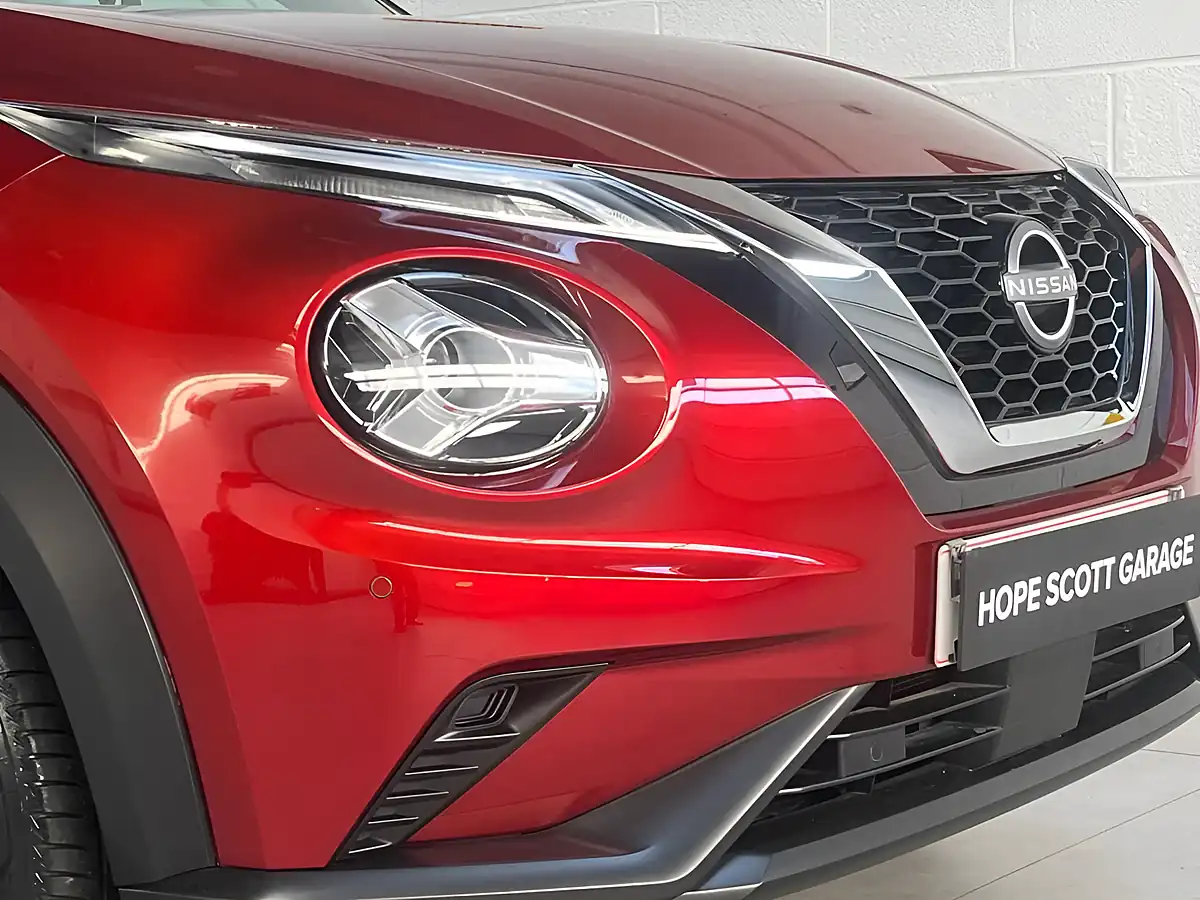 Used 2023 Nissan Juke N-Connecta Red - Interior and Exterior details 18