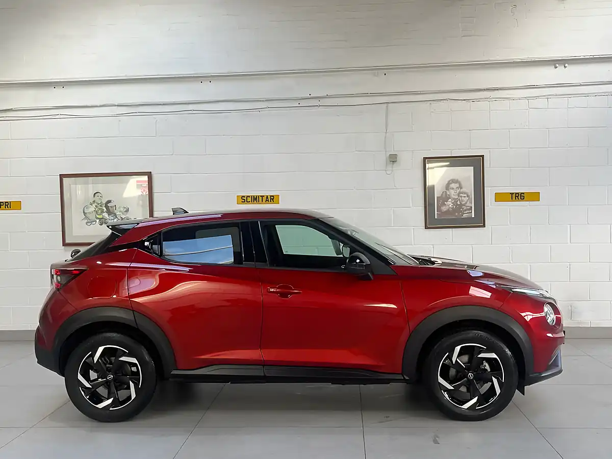 Used 2023 Nissan Juke N-Connecta Red - Interior and Exterior details 8