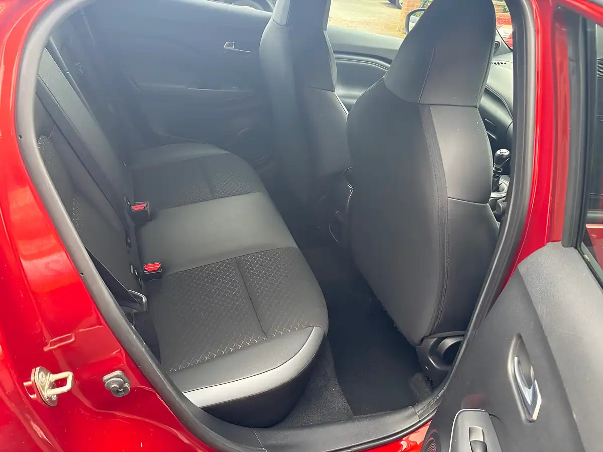 Used 2023 Nissan Juke N-Connecta Red - Interior and Exterior details 11