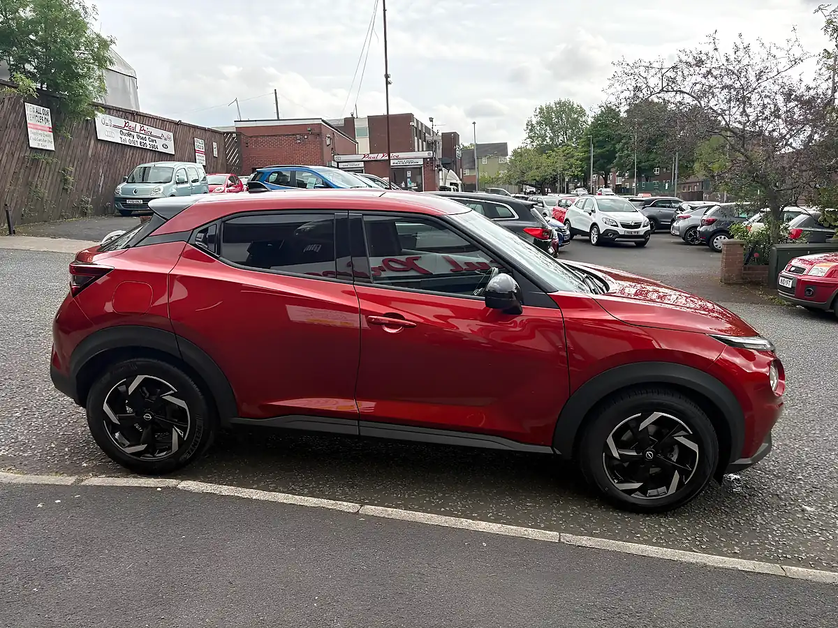 Used 2023 Nissan Juke N-Connecta Red - Interior and Exterior details 2