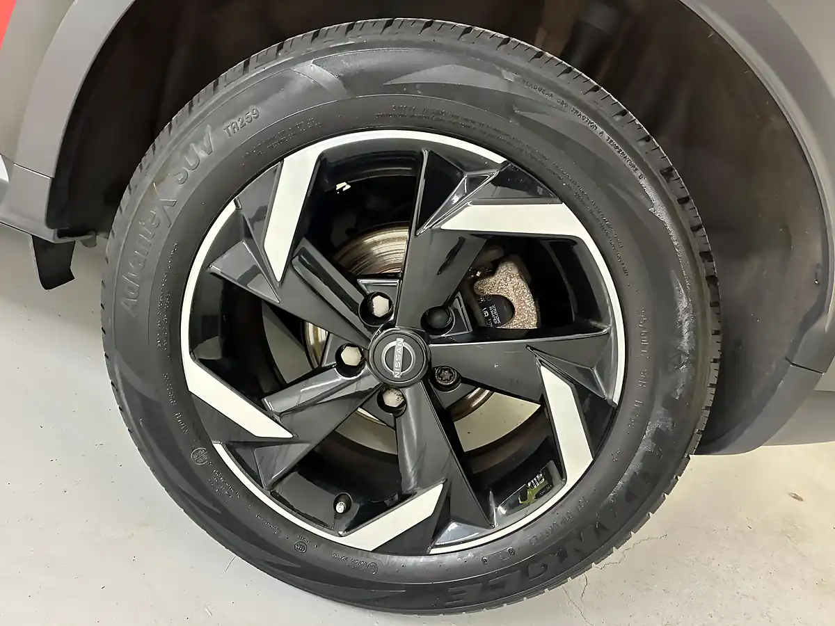 Used 2023 Nissan Juke N-Connecta Red - Interior and Exterior details 10