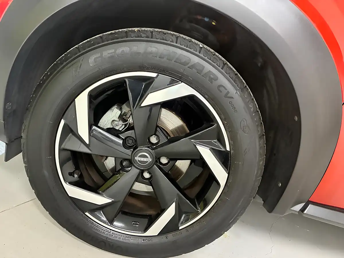 Used 2023 Nissan Juke N-Connecta Red - Interior and Exterior details 7