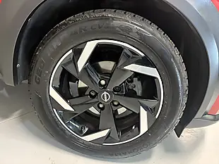 Used 2023 Nissan Juke N-Connecta Red - Interior and Exterior details 8