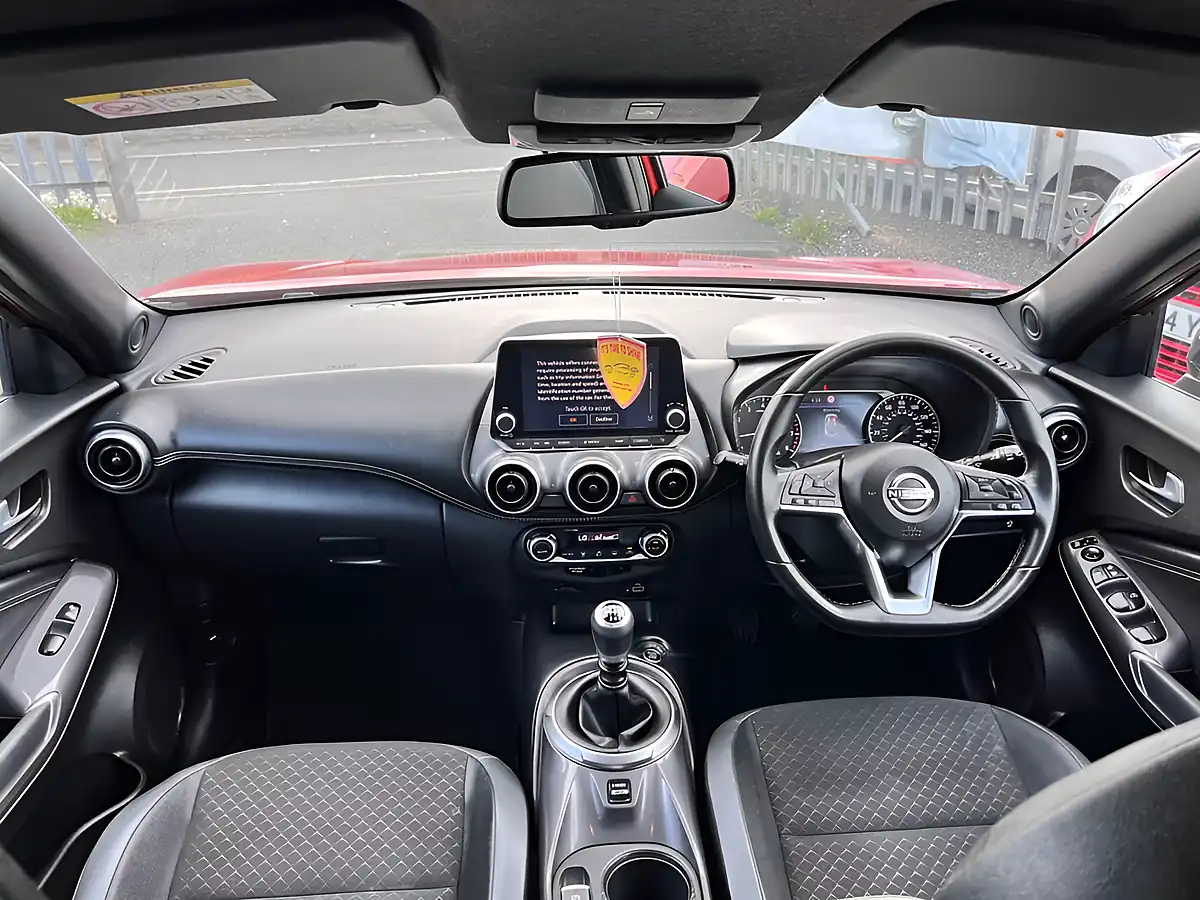 Used 2023 Nissan Juke N-Connecta Red - Interior and Exterior details 11