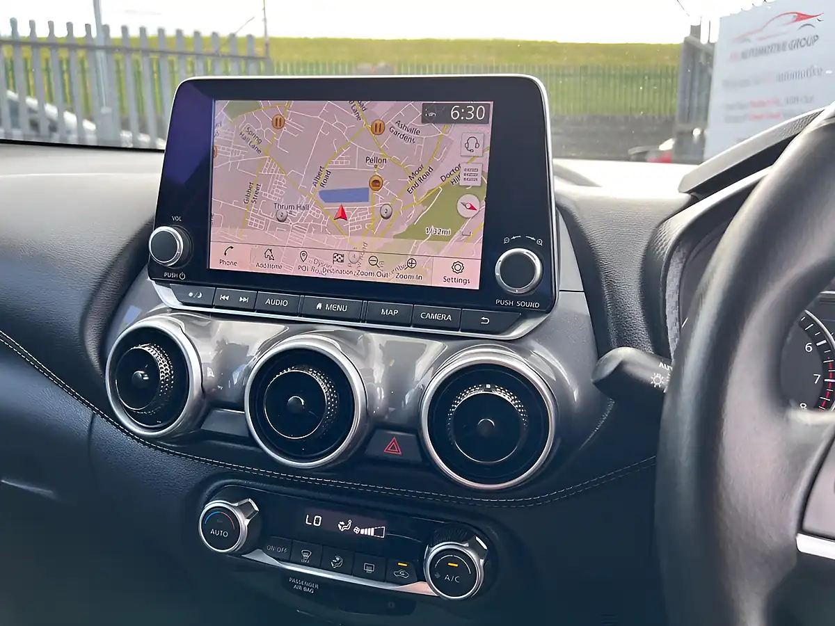 Used 2023 Nissan Juke N-Connecta Red - Interior and Exterior details 13