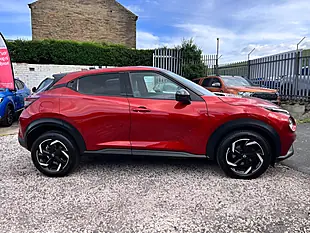 Used 2023 Nissan Juke N-Connecta Red - Interior and Exterior details 4