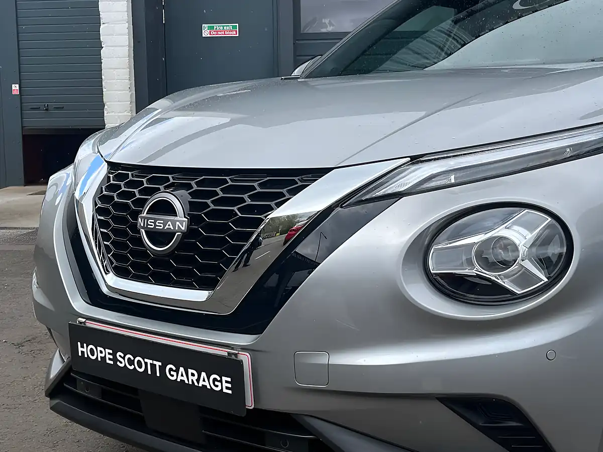 Used 2023 Nissan Juke N-Connecta Silver - Interior and Exterior details 11
