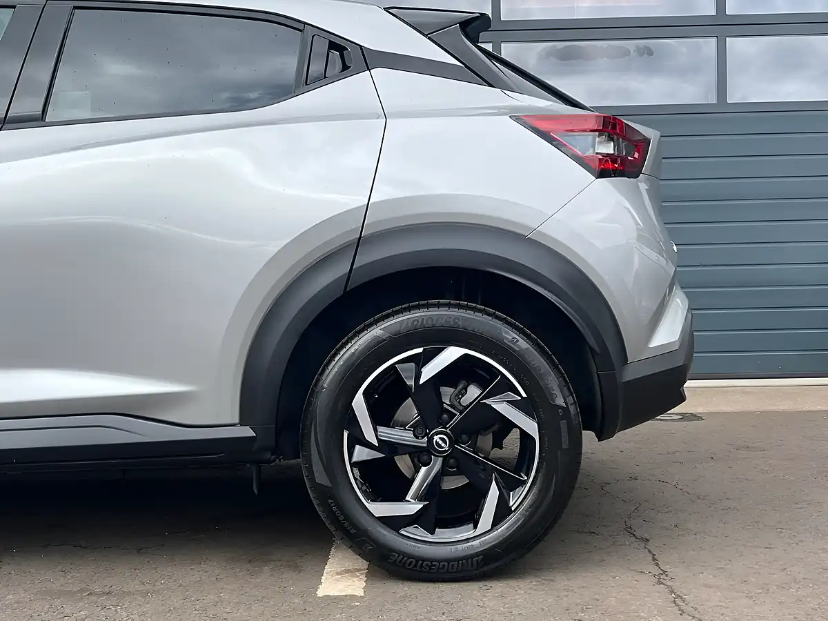 Used 2023 Nissan Juke N-Connecta Silver - Interior and Exterior details 19