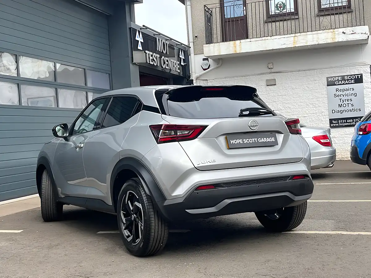 Used 2023 Nissan Juke N-Connecta Silver - Interior and Exterior details 3
