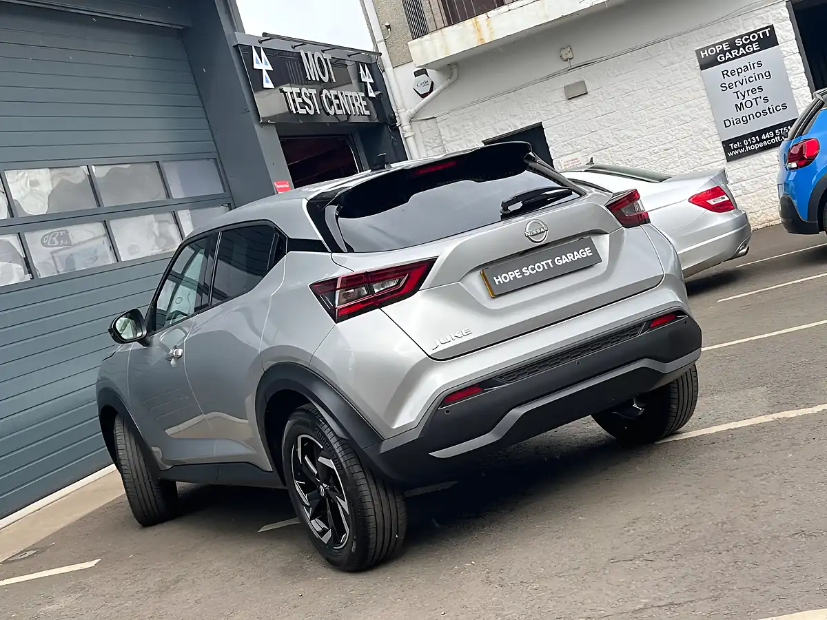 Used 2023 Nissan Juke N-Connecta Silver - Interior and Exterior details 5