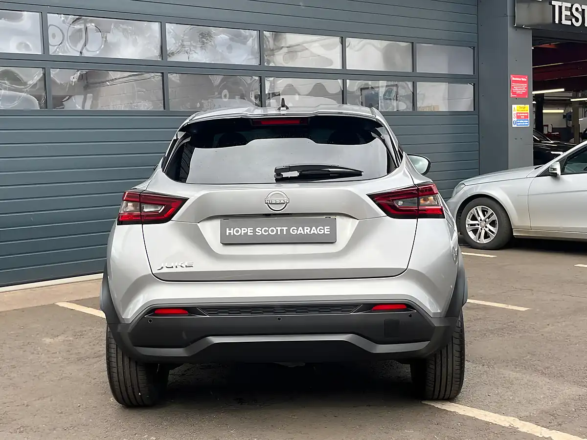 Used 2023 Nissan Juke N-Connecta Silver - Interior and Exterior details 6