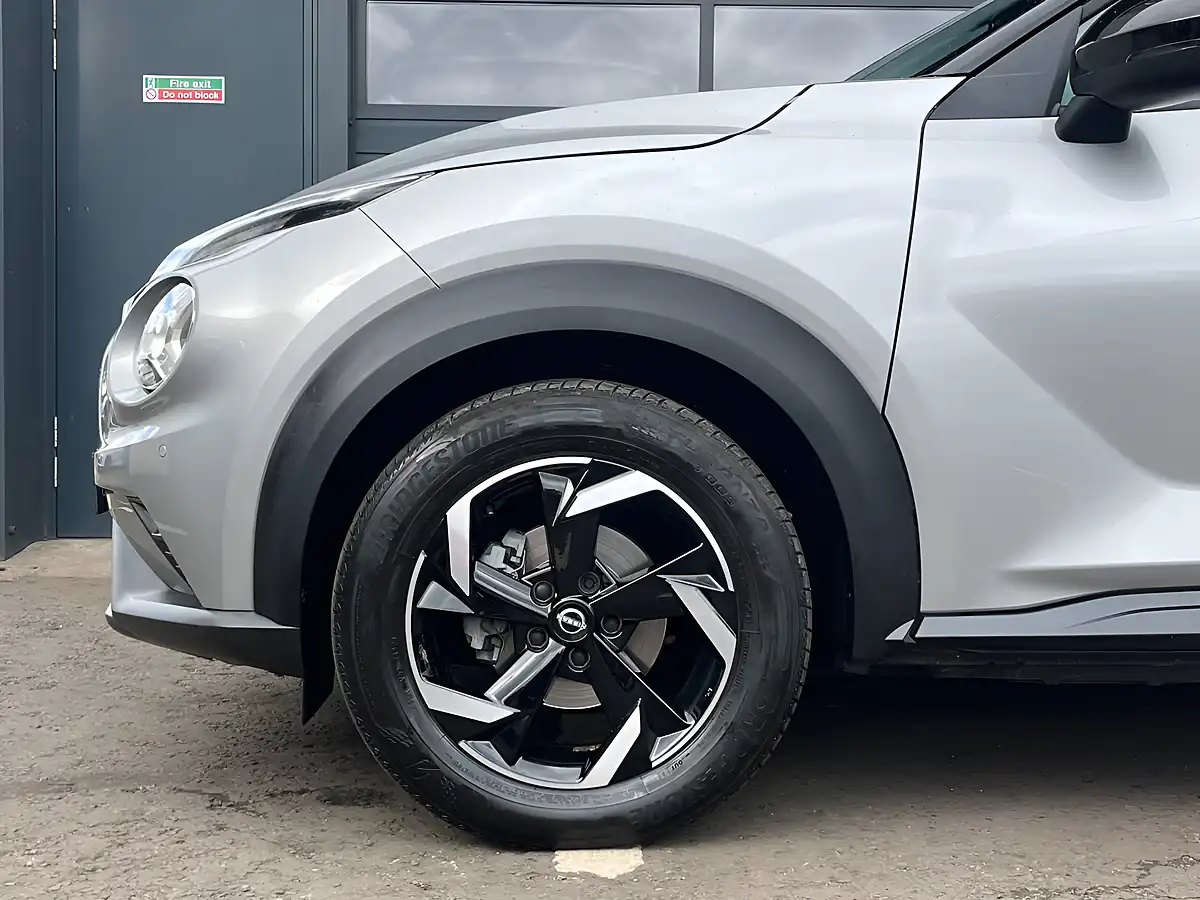 Used 2023 Nissan Juke N-Connecta Silver - Interior and Exterior details 9