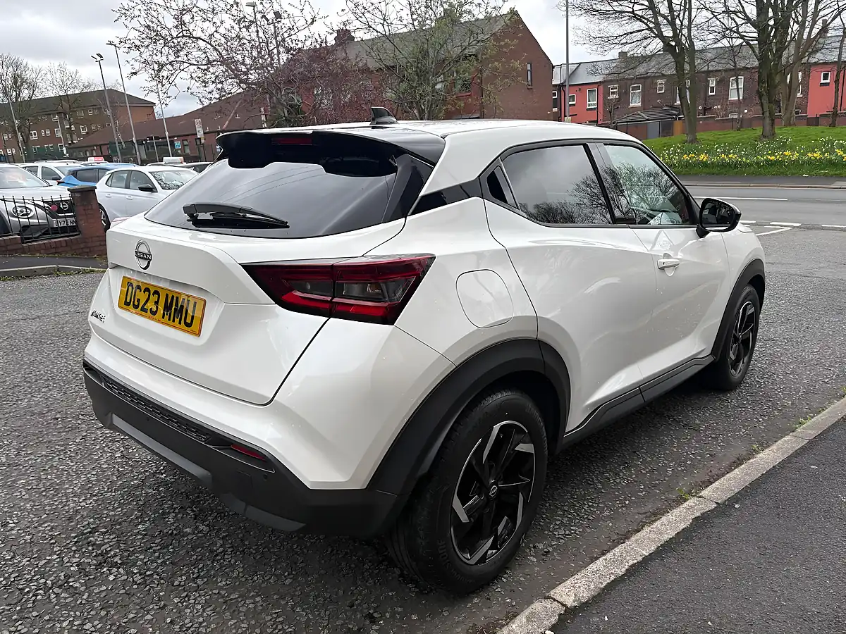 Used 2023 Nissan Juke N-Connecta White - Interior and Exterior details 3