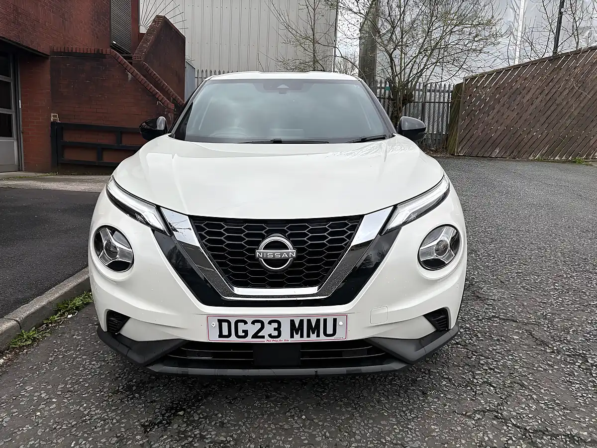 Used 2023 Nissan Juke N-Connecta White - Interior and Exterior details 8