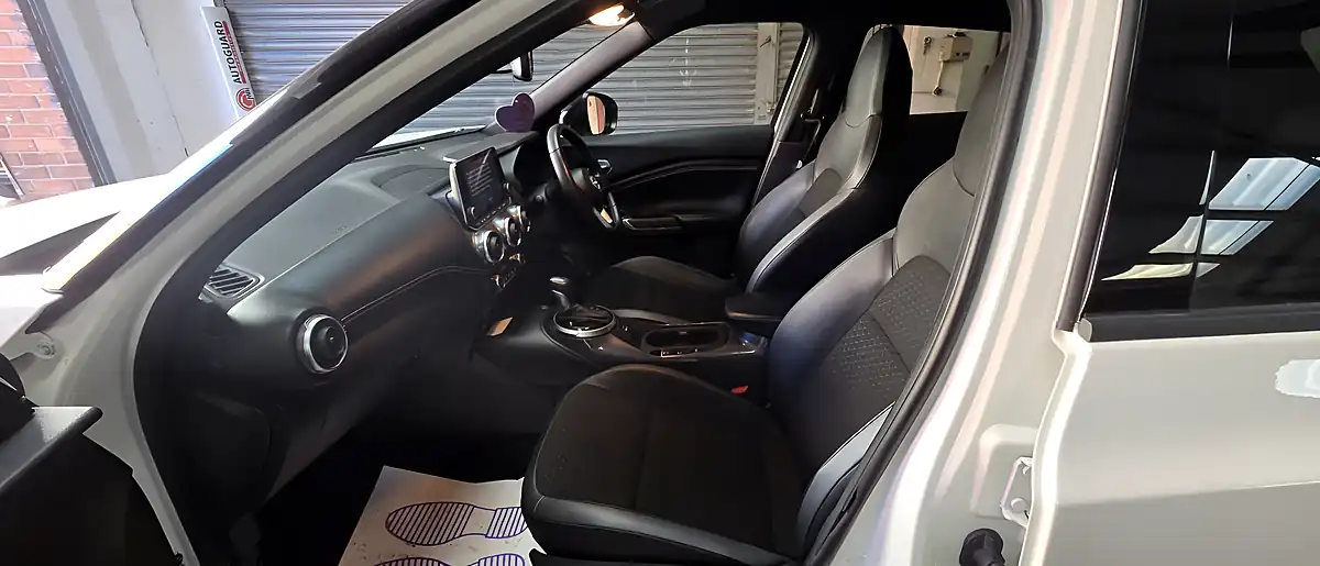 Used 2023 Nissan Juke N-Connecta White - Interior and Exterior details 10