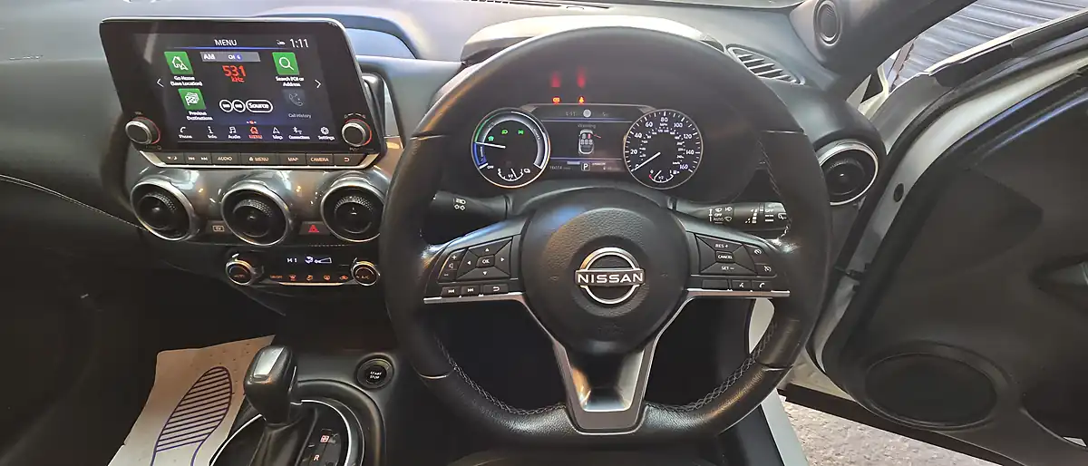 Used 2023 Nissan Juke N-Connecta White - Interior and Exterior details 16