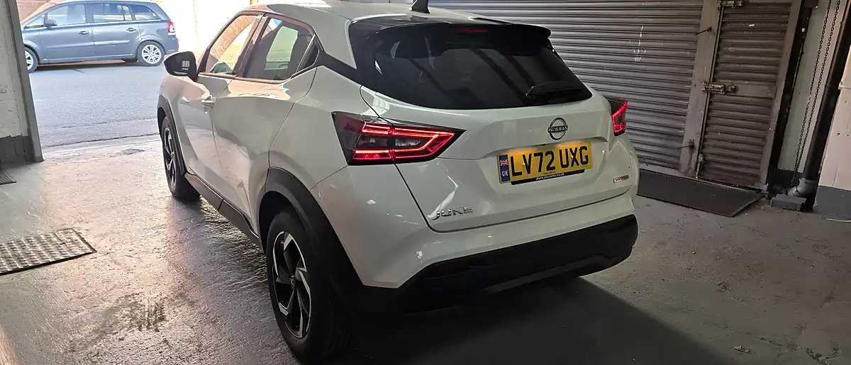 Used 2023 Nissan Juke N-Connecta White - Interior and Exterior details 4