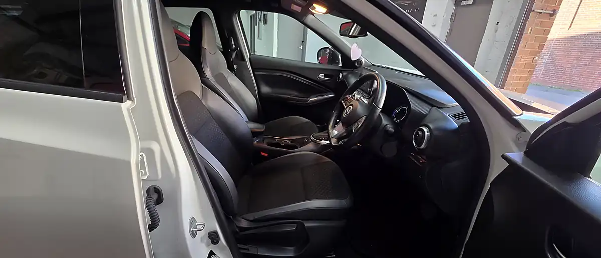 Used 2023 Nissan Juke N-Connecta White - Interior and Exterior details 9