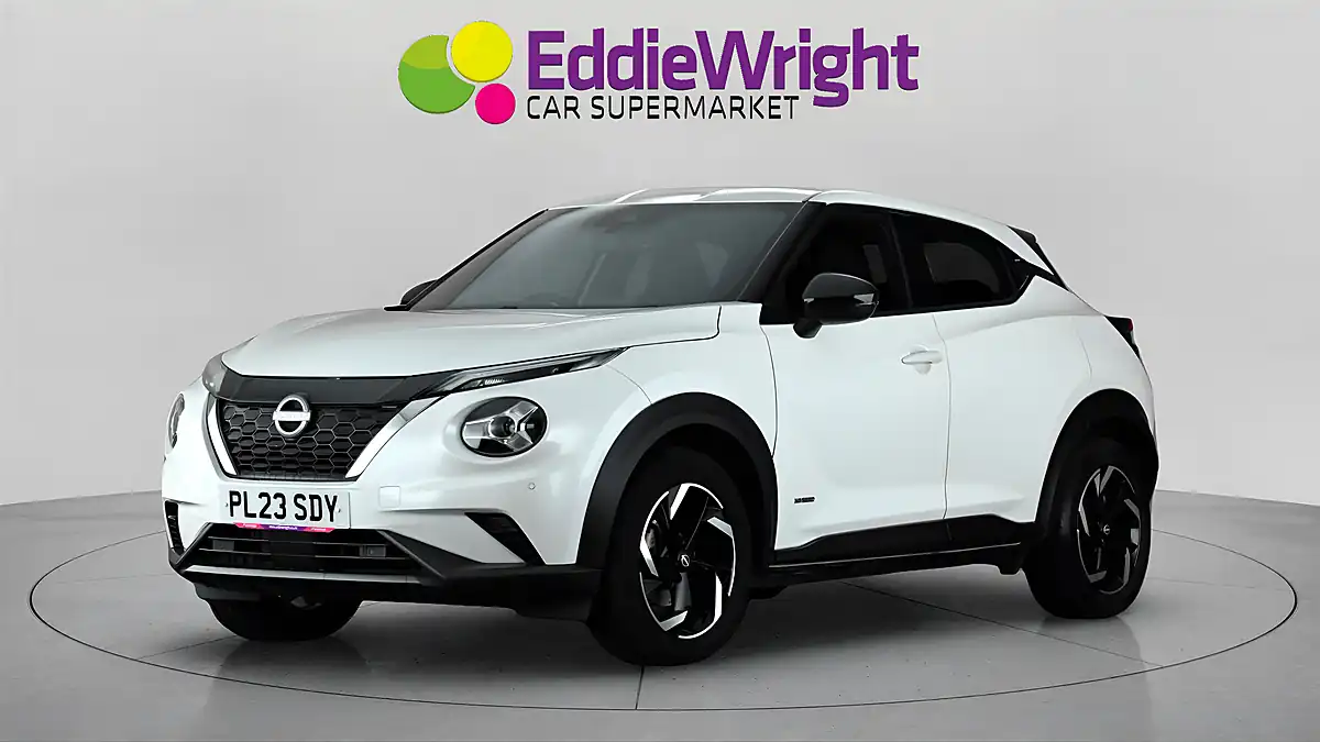 Used 2023 Nissan Juke N-Connecta White - Interior and Exterior details 3